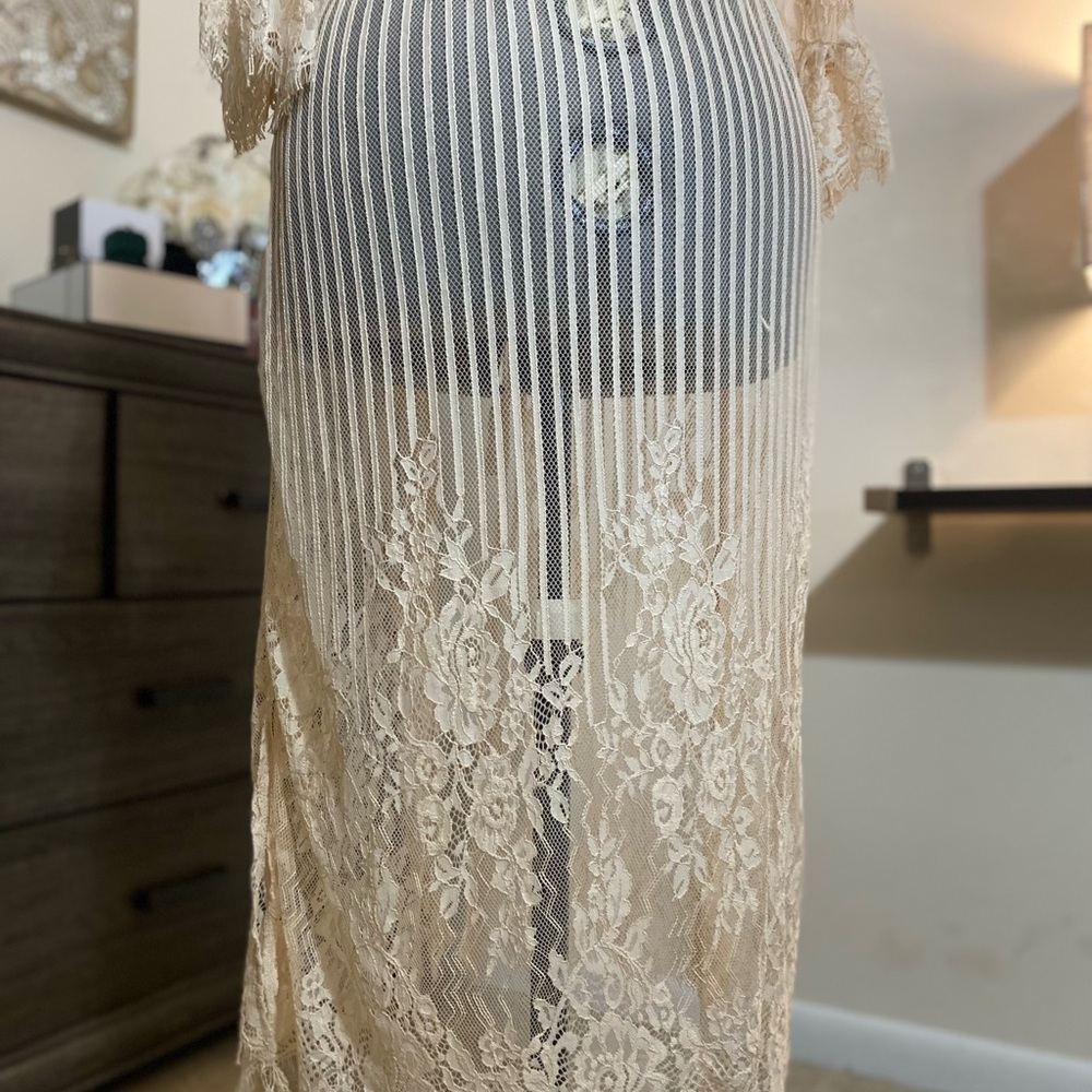LACE ROBE / DUSTER - Picture 8 of 9